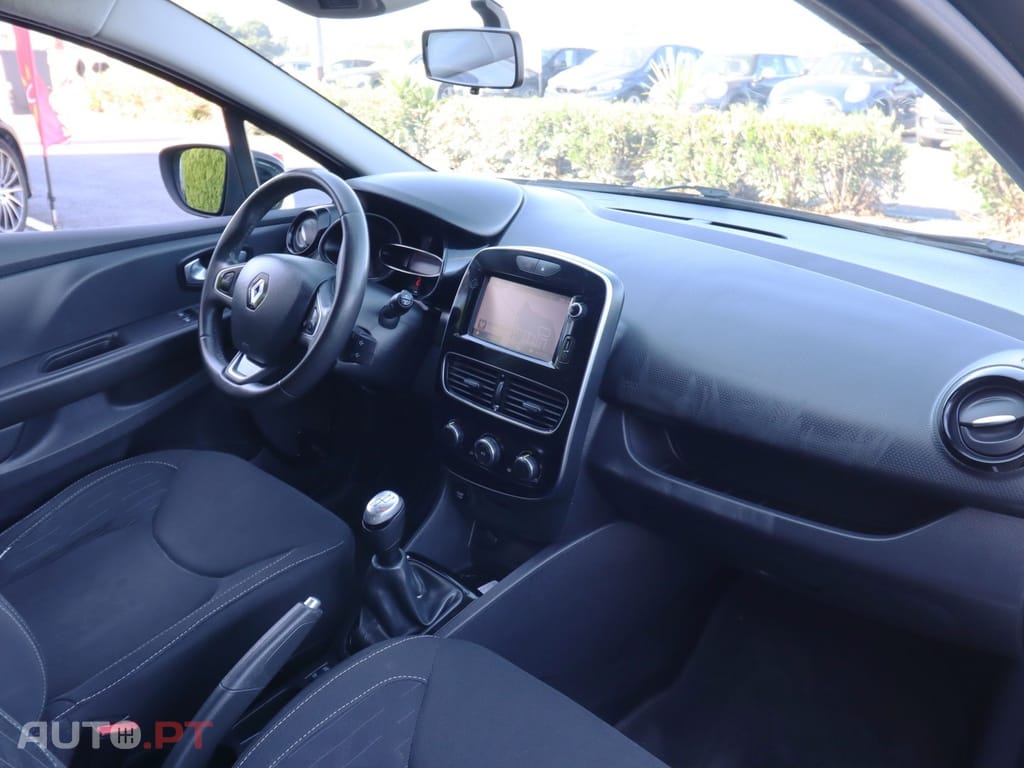 Renault Clio Sport Tourer 0.9 TCe Limited — fotografia 9