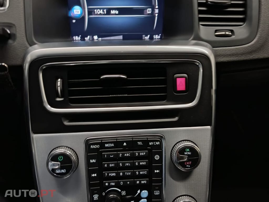 Volvo V60 2.4 D D6 Twin Engine Hibrid plug-in
