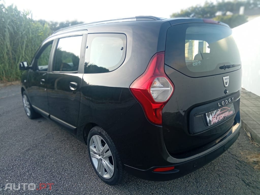 Dacia Lodgy 1.5 Blue dCi SL Go 7L
