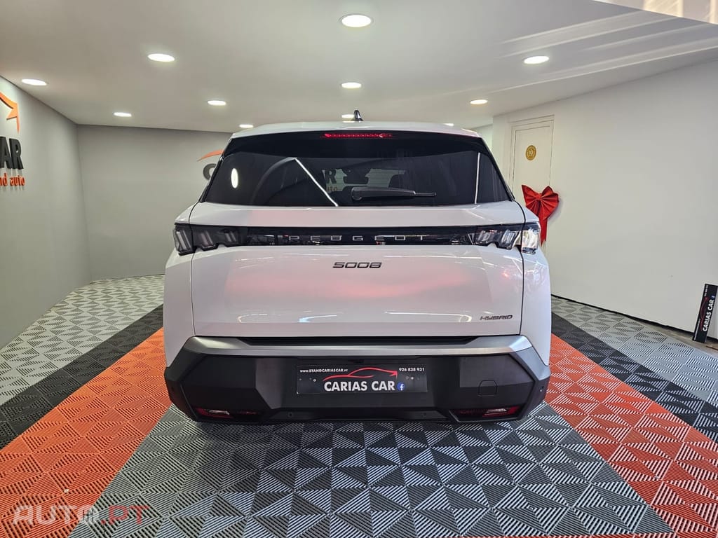 Peugeot 5008 ALLURE HYBRID E-DCS6