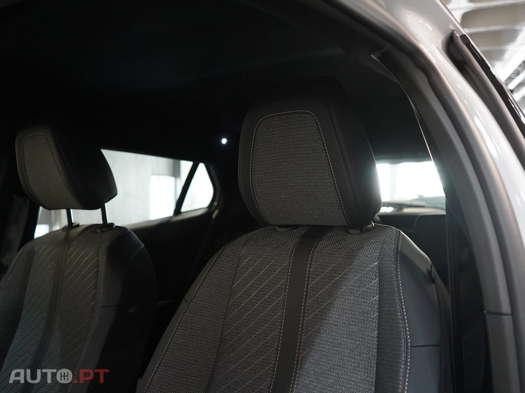 Peugeot 2008 1.2 PureTech Allure