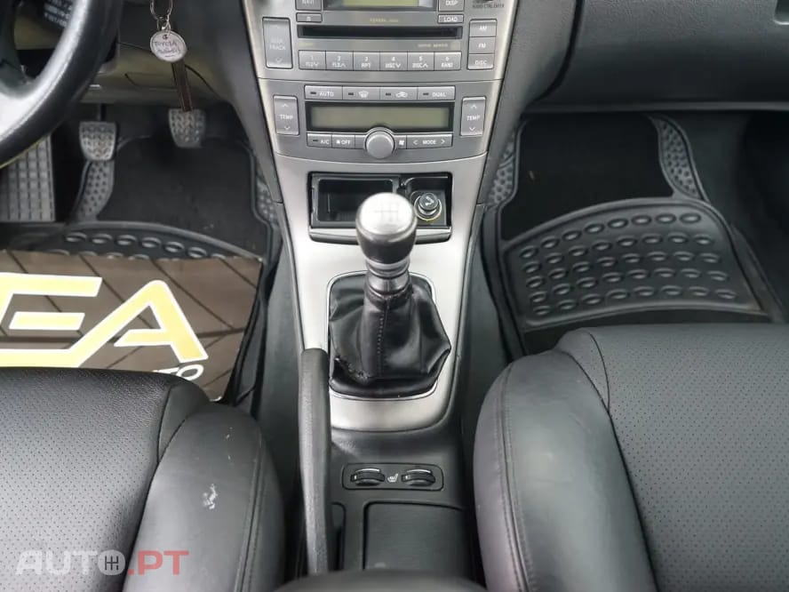 Toyota Avensis 2.0 D-4D Exclusive
