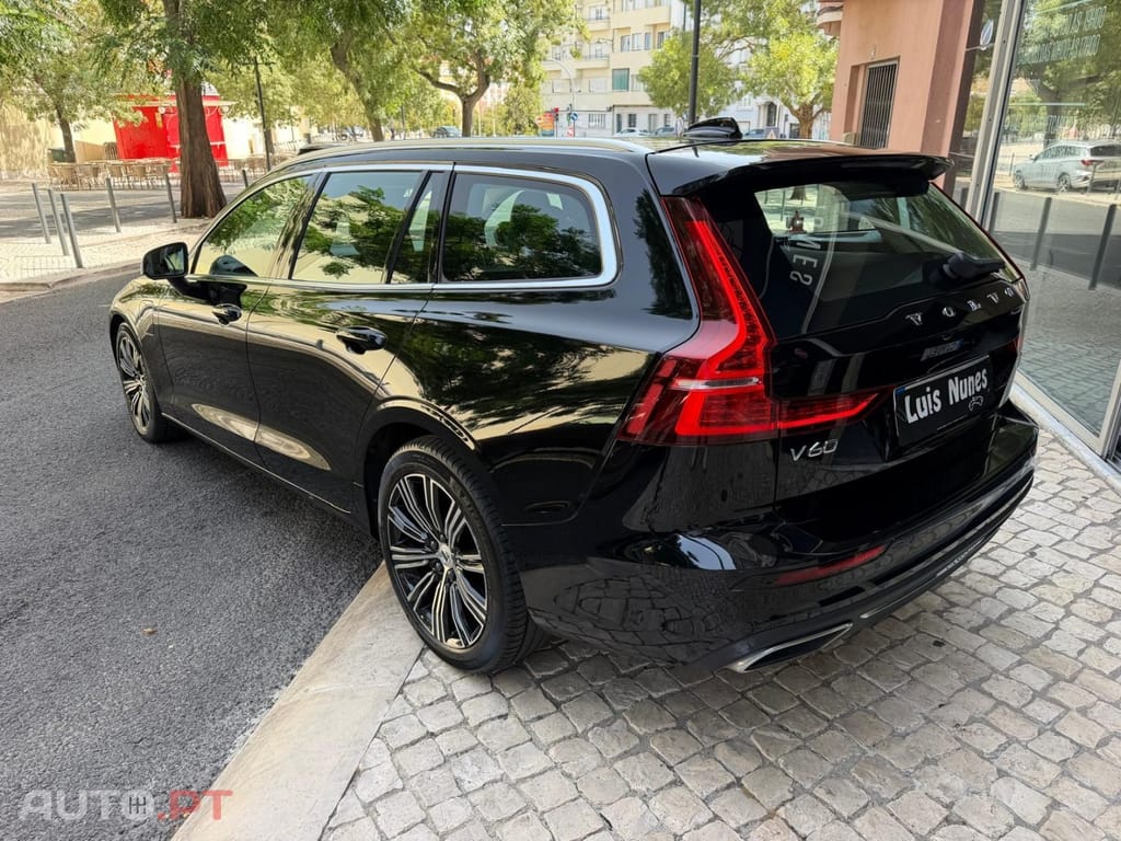 Volvo V60 2.0 T6 AWD TE Inscription Expression — fotografia 11