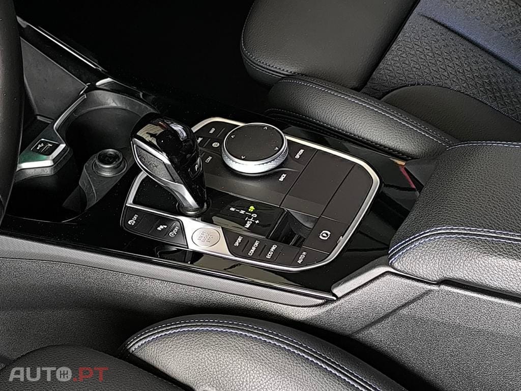 BMW 116 d Pack Desportivo M Auto