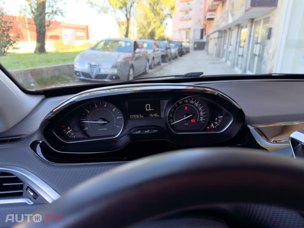 Peugeot 208 1.2 PureTech Style
