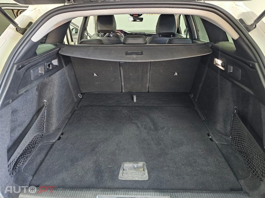 Peugeot 308 1.2 PureTech Allure Pack EAT8