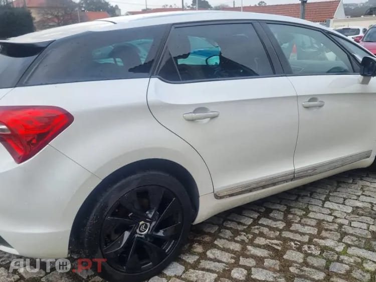 Citroen DS5 2.0 HDi Hybrid4 So Chic CMP6