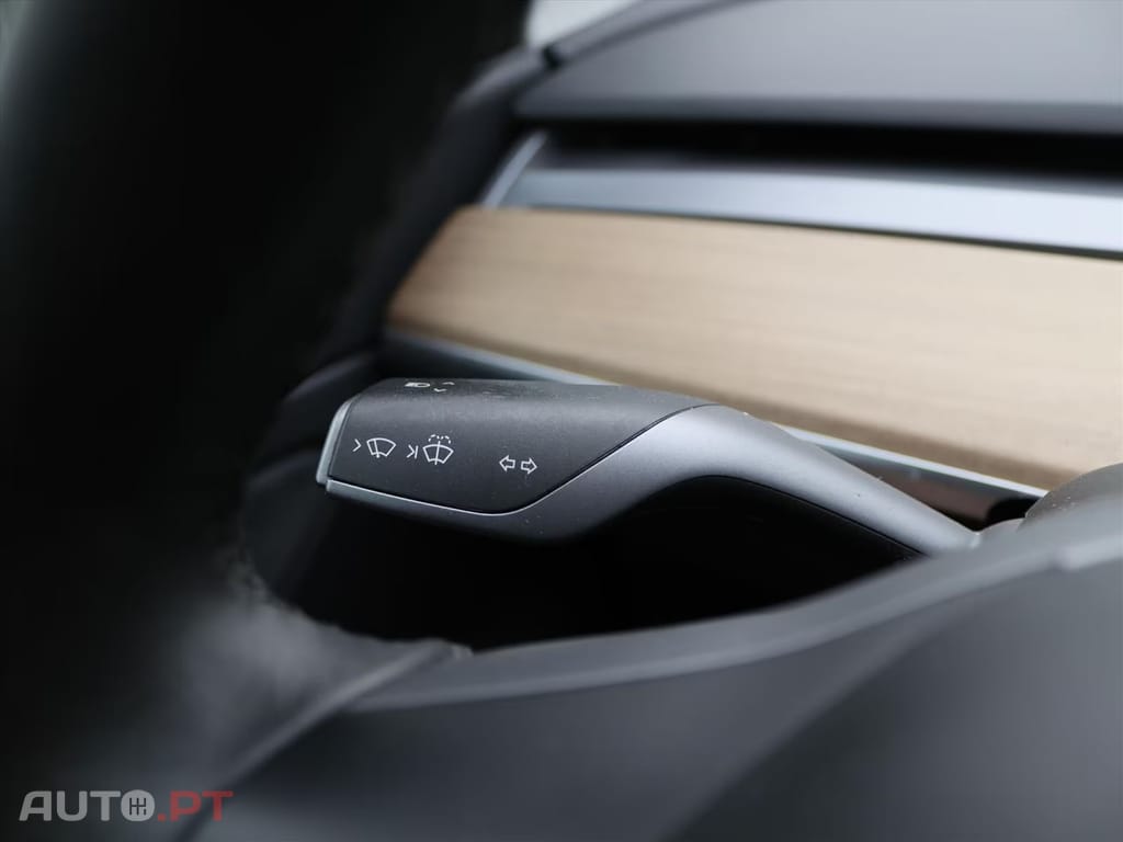 Tesla Model 3 Long-Range AWD I.V.A DEDUTÍVEL