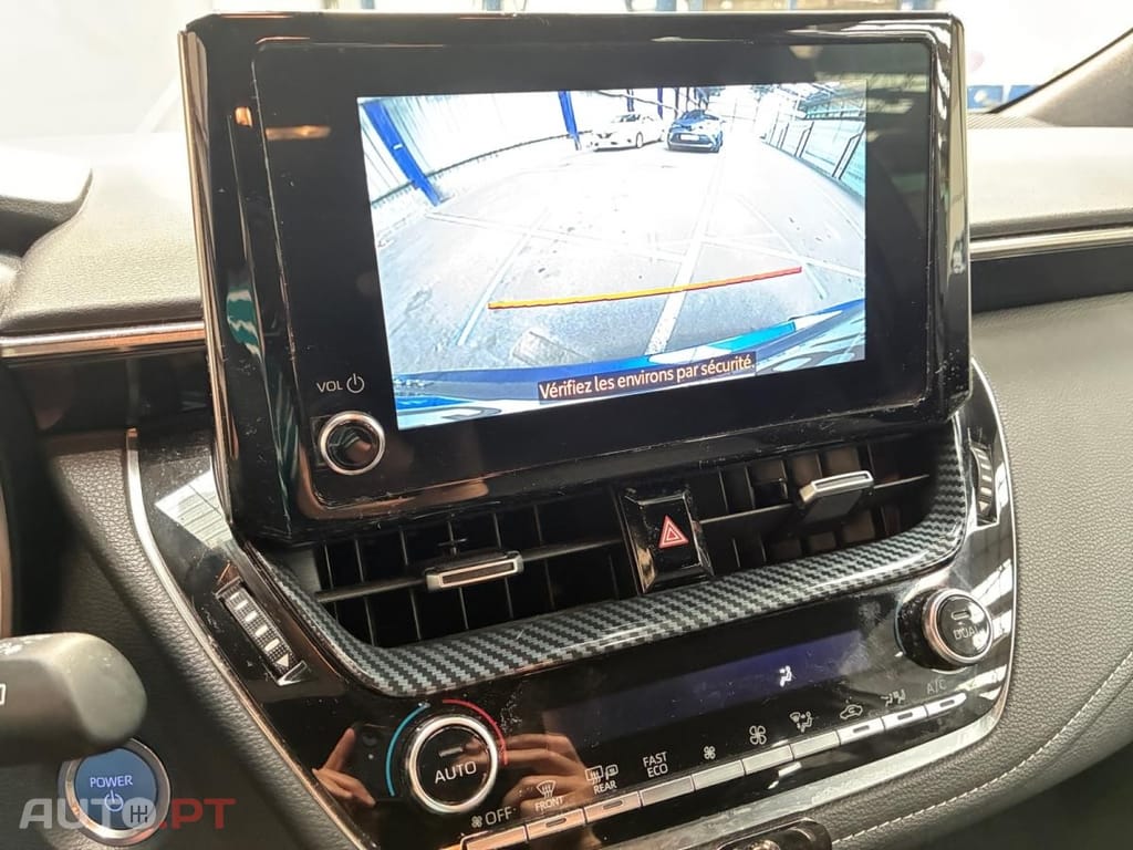 Toyota Corolla Touring Sports 2.0 Hybrid MY22 Dynamic Business