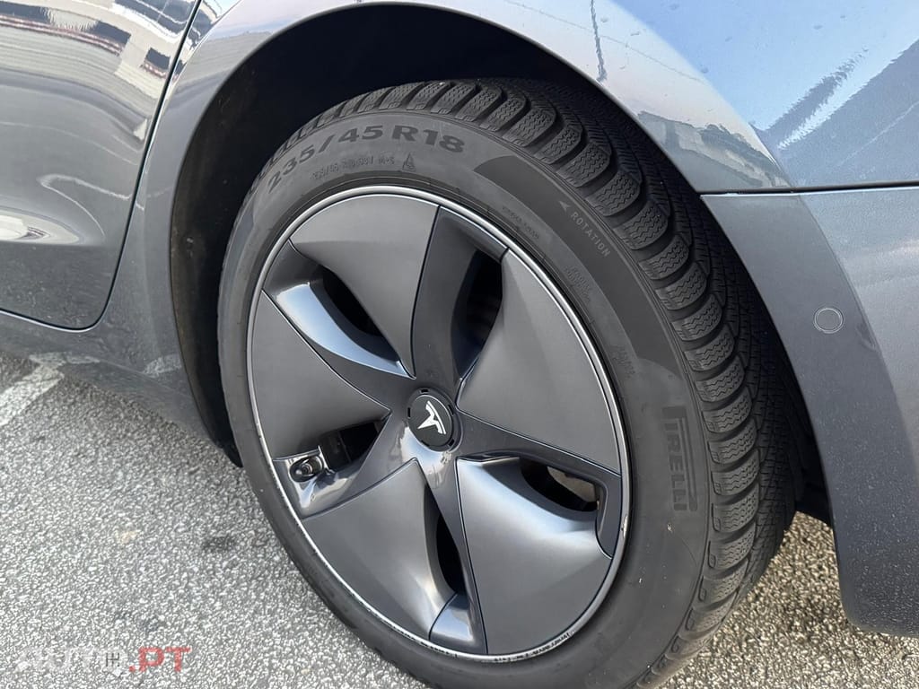 Tesla Model 3 Tração Traseira