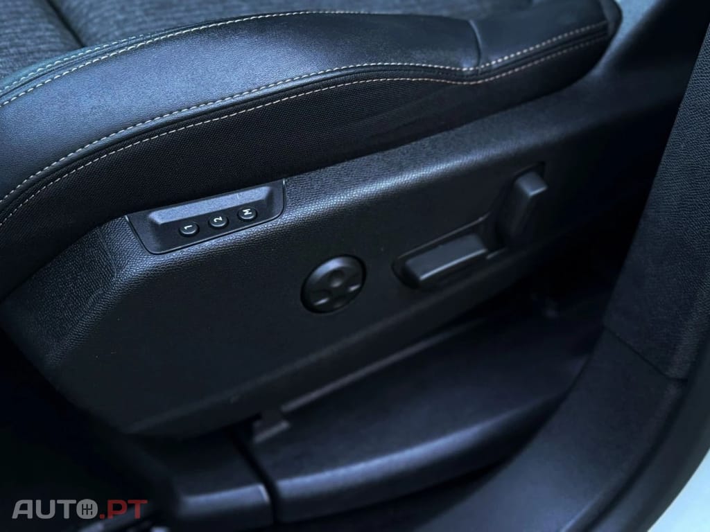 Peugeot 5008 1.5 BlueHDi GT LINE (EAT8)