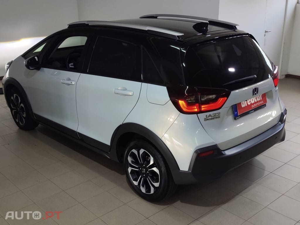 Honda Jazz 1.5i-MMD Crosstar Executive