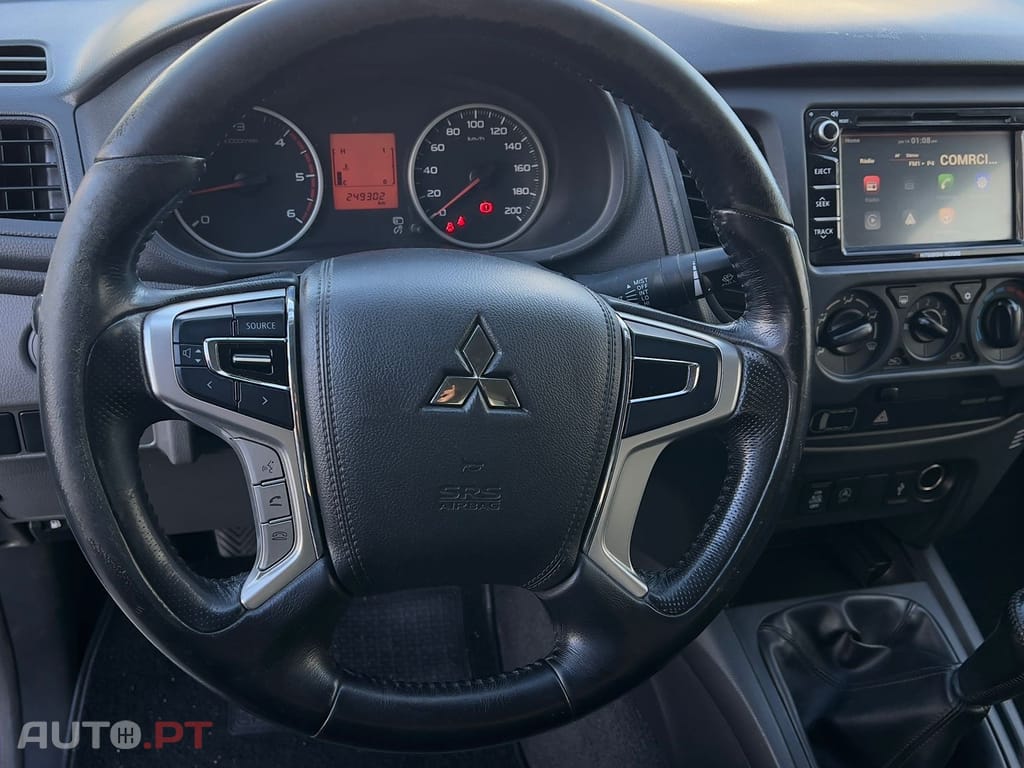Mitsubishi L200 2.4 DI-D CD Invite Space Cab 3L 4WD