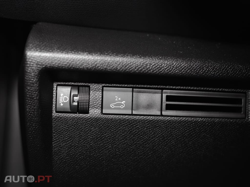 Citroen C4 X 1.2 PureTech Plus EAT8