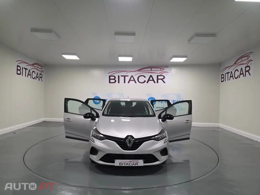 Renault Clio 1.0 TCe Evolution — fotografia 37