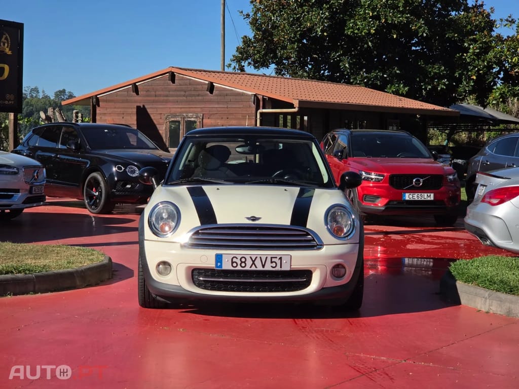 MINI Cooper Cooper D