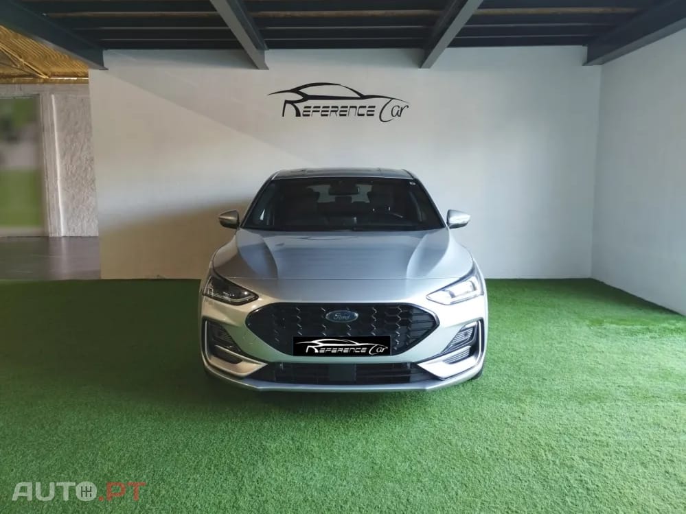 Ford Focus EcoBoost ST-Line Hybrid