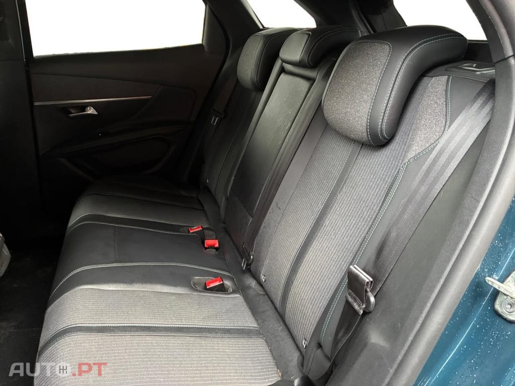 Peugeot 3008 1.6 Hybrid Allure Pack e-EAT8