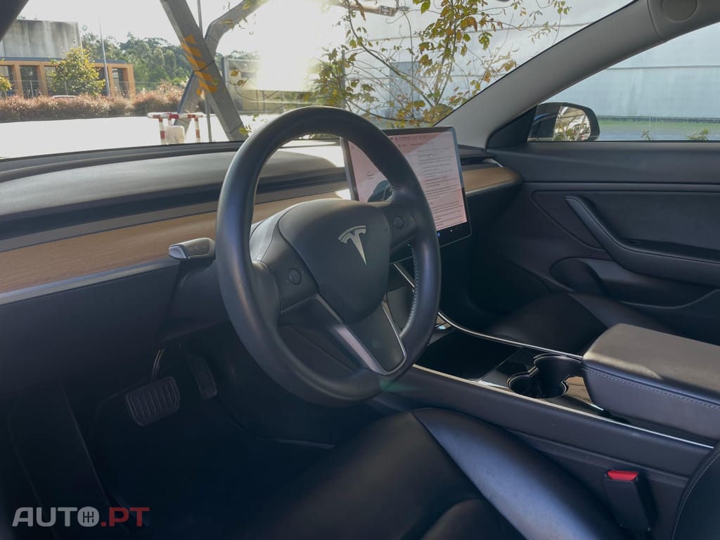 Tesla Model 3 Long-Range Dual Motor AWD