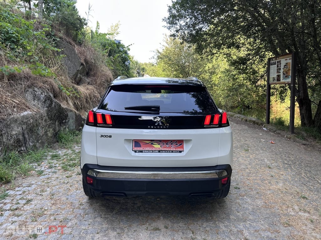 Peugeot 3008 1.2 PureTech Allure EAT8