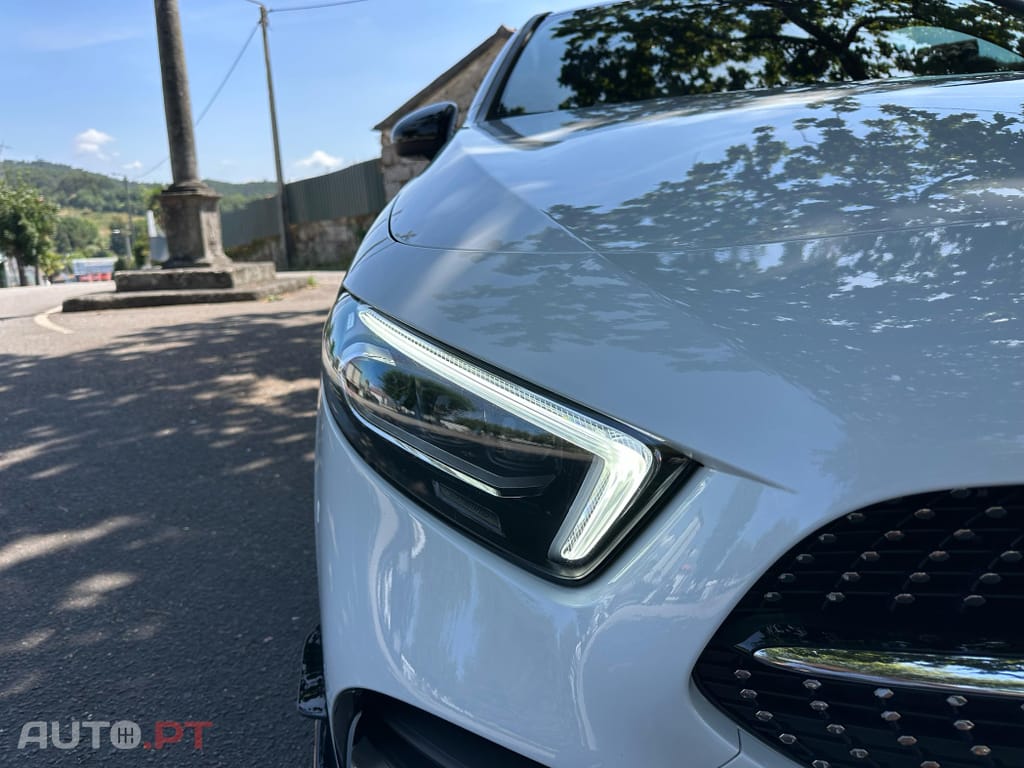 Mercedes-Benz A 250 e AMG Line