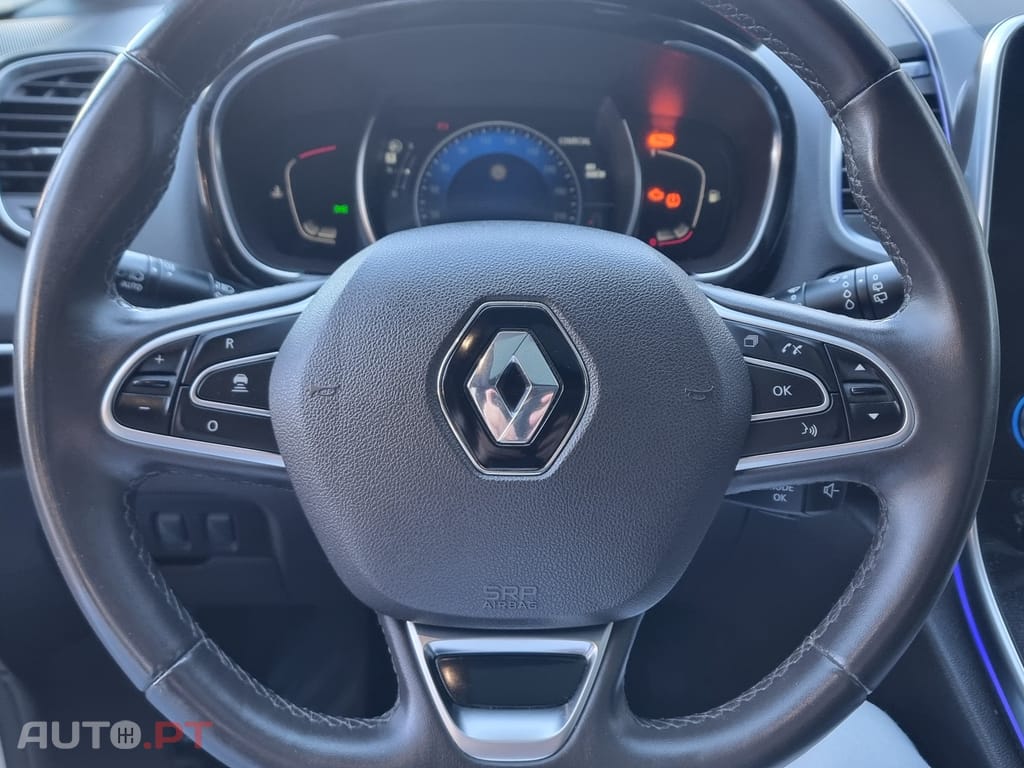 Renault Espace 1.6 dCi Initiale Paris EDC