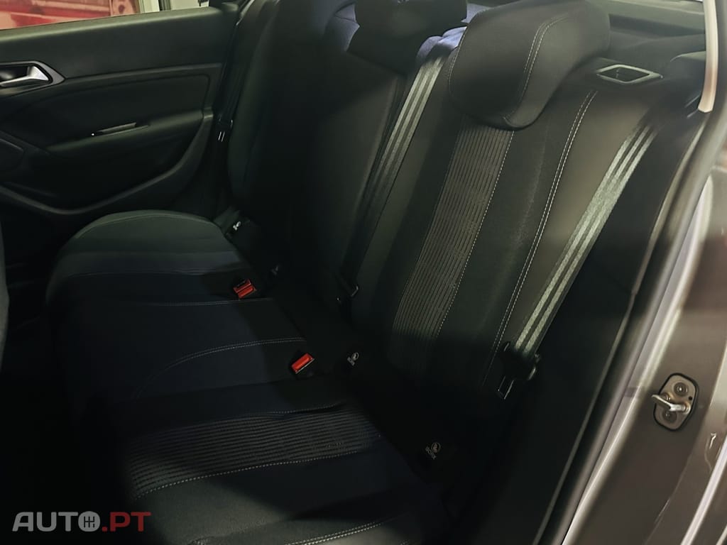 Peugeot 308 1.2 PureTech Allure Full LED EAT8