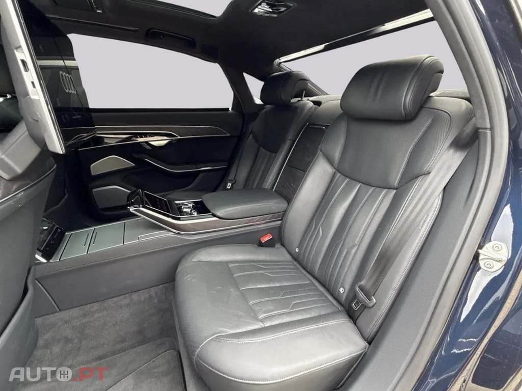 Audi A8 60TFSie L  I.V.A DEDUTÍVEL 