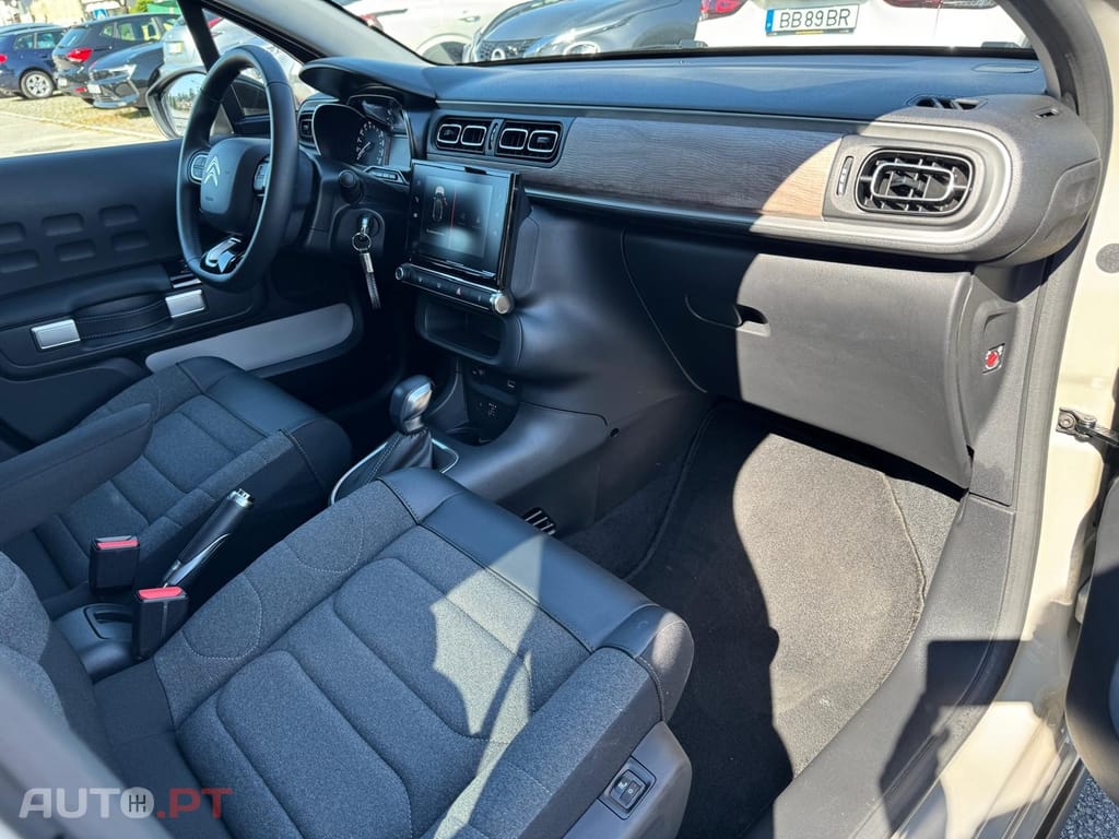 Citroen C3 1.2 PureTech Shine EAT6