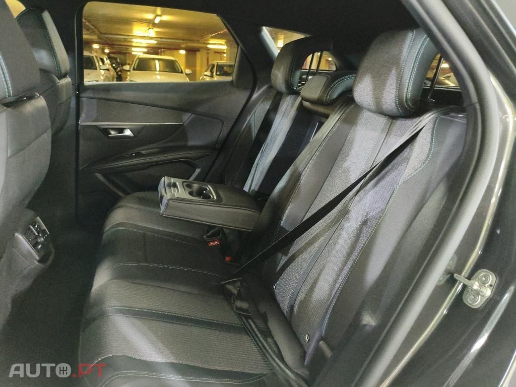 Peugeot 3008 1.6 Hybrid Allure Pack e-EAT8