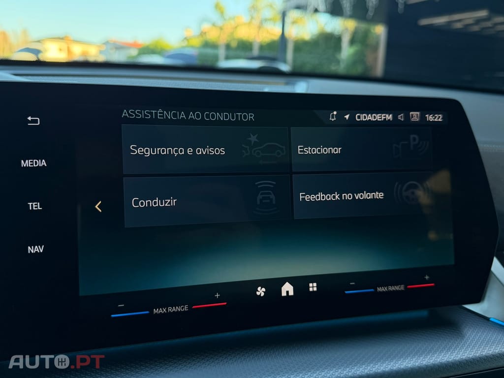 BMW iX2 eDrive20 Pack Desportivo M Pro