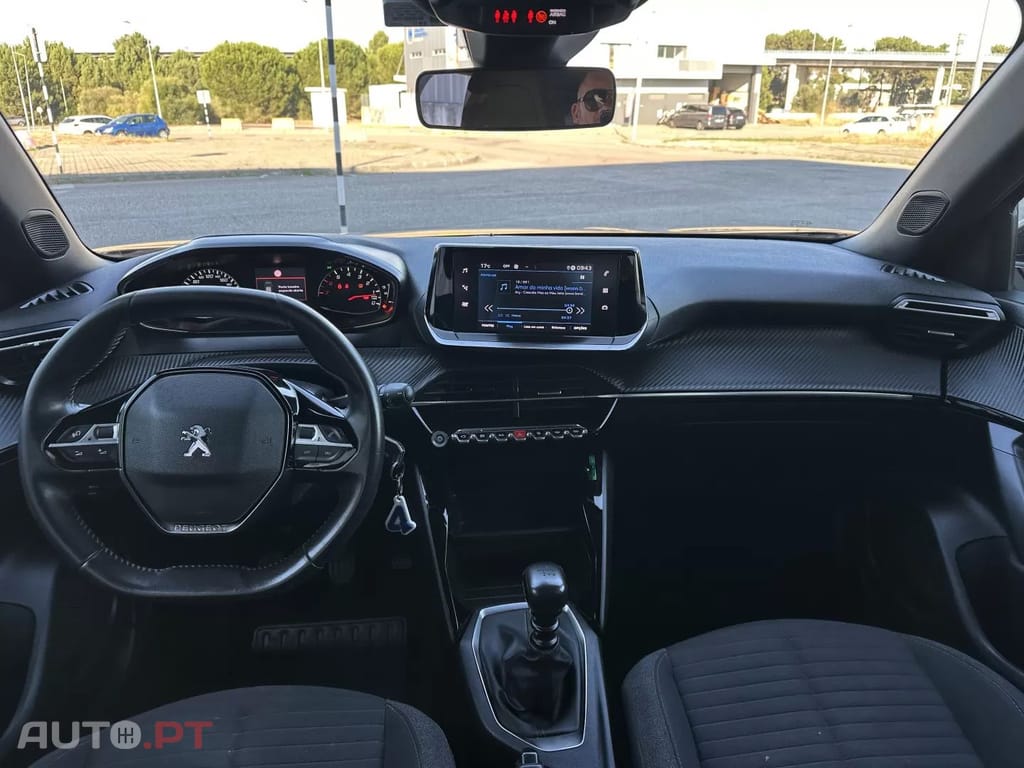 Peugeot 2008 1.2 PureTech Active Pack