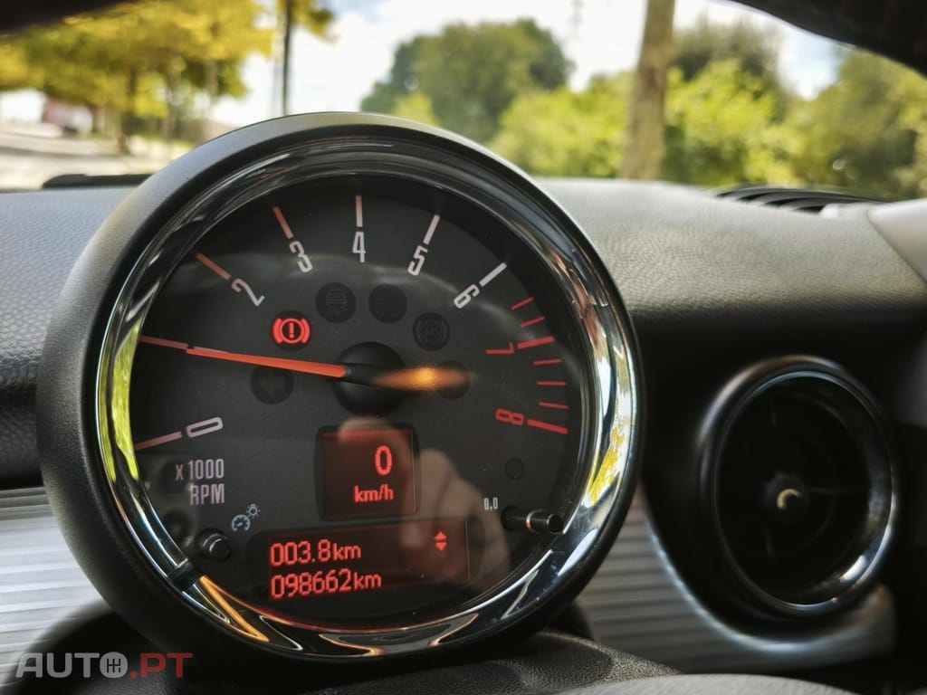 MINI Cooper John Cooper Works