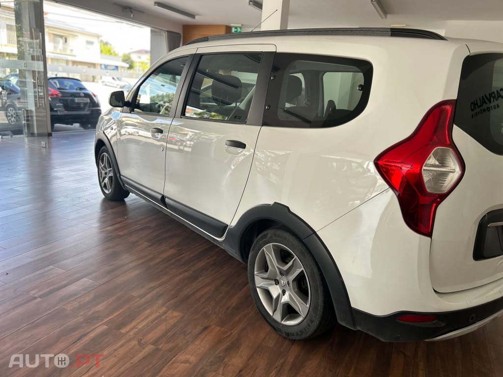 Dacia Lodgy 1.5 dCi Stepway 7L