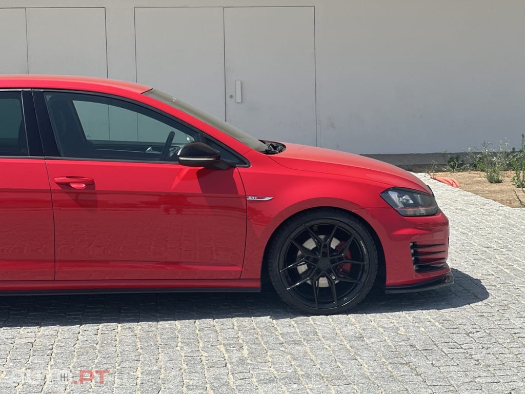 Volkswagen Golf 2.0 TSI GTI DSG