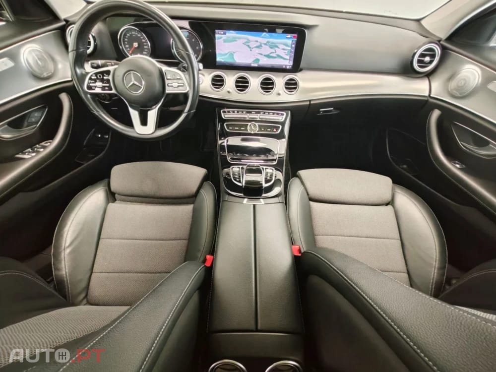 Mercedes-Benz E 220 Exclusive — fotografia 55