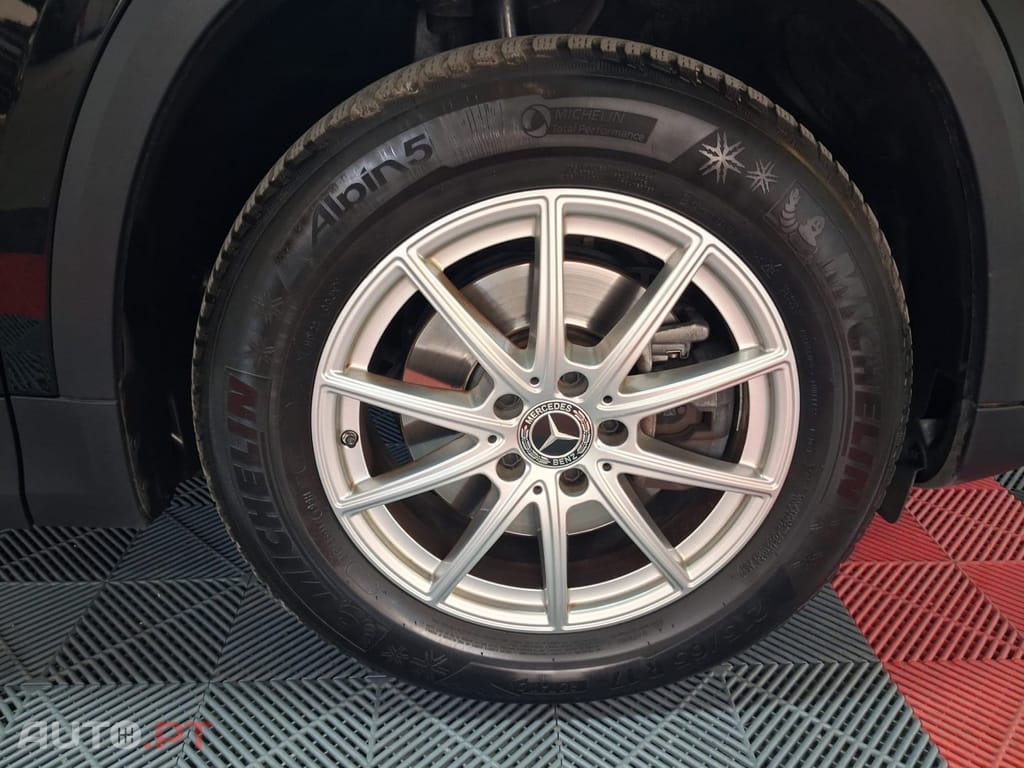 Mercedes-Benz GLA 180 d Progressive