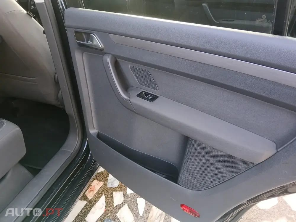 Volkswagen Touran 1.6 TDI Blue.Highine 7L