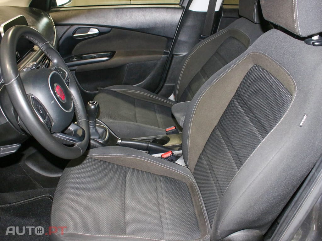 Fiat Tipo 1.3 M-Jet Lounge Tech