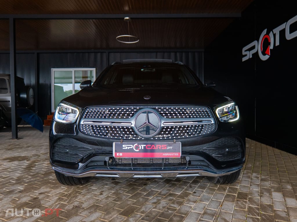 Mercedes-Benz GLC 300 4MATIC AMG LINE