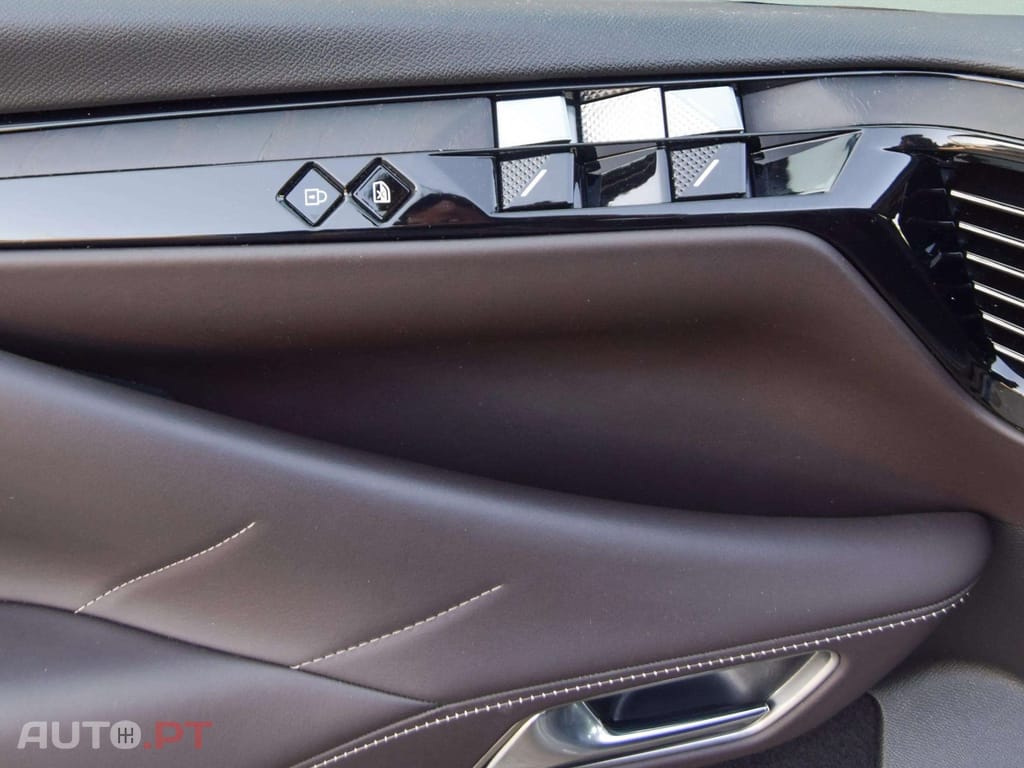 DS DS4 E- Tense 1.6 Hybrid La Premiere