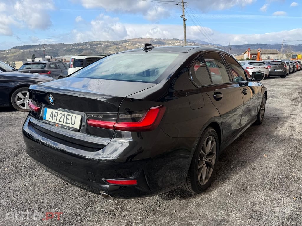 BMW 318 d Pack Desportivo M Auto