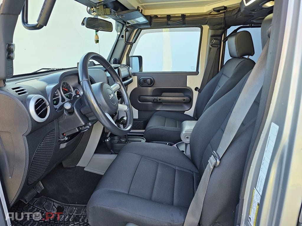 Jeep Wrangler 2.8 CRD ATX Sahara Limited