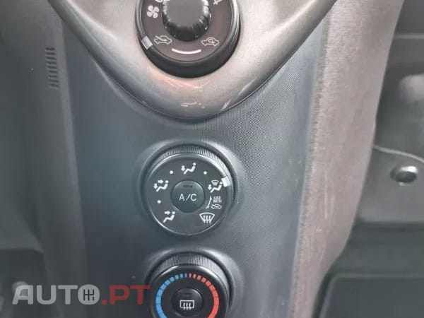 Toyota iQ 1.0 VVT-i Essential+AC