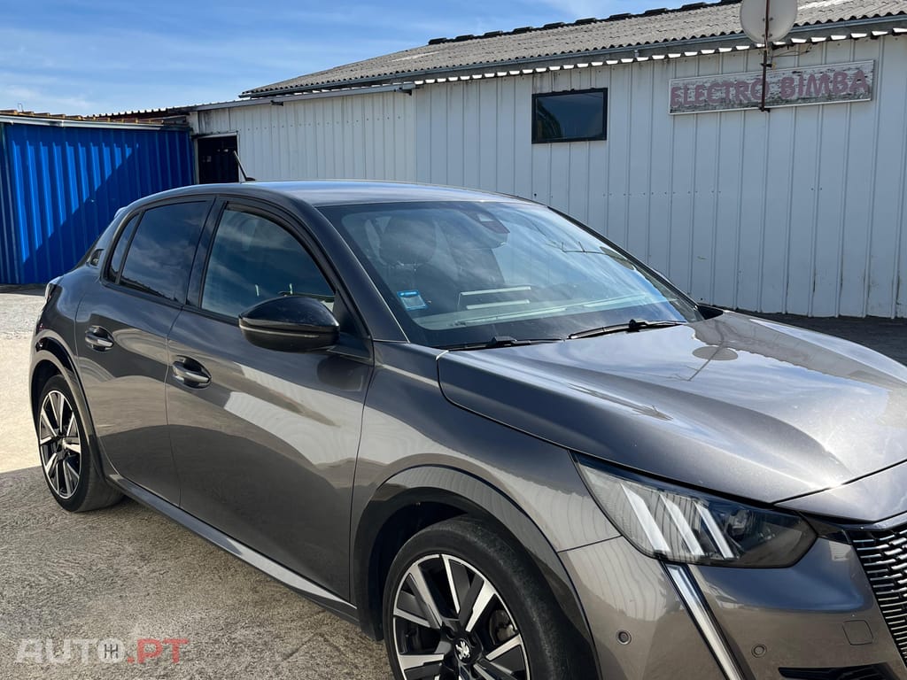 Peugeot 208 Puretech 1.2 GT