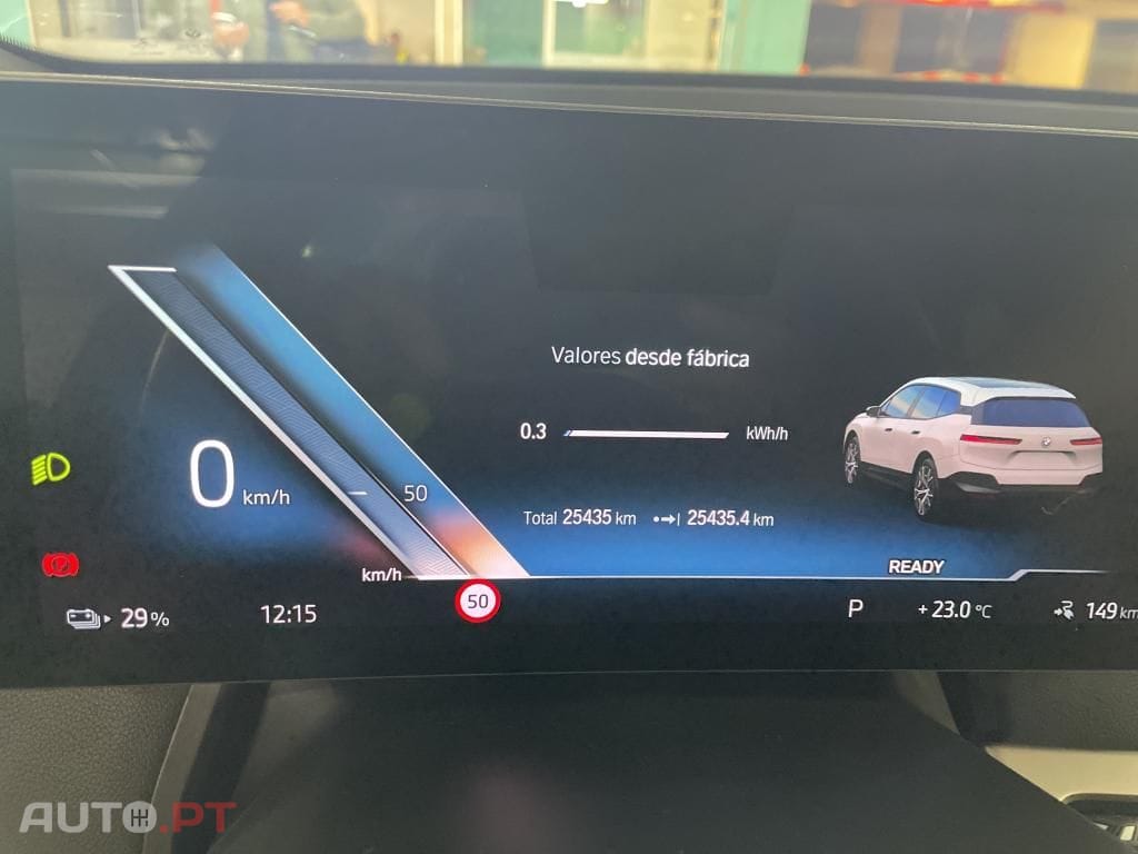BMW iX xDrive 40