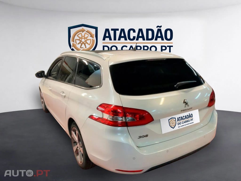 Peugeot 308 SW 1.2 Puretech Allure — fotografia 11