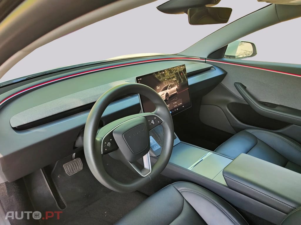 Tesla Model 3 Tração Traseira