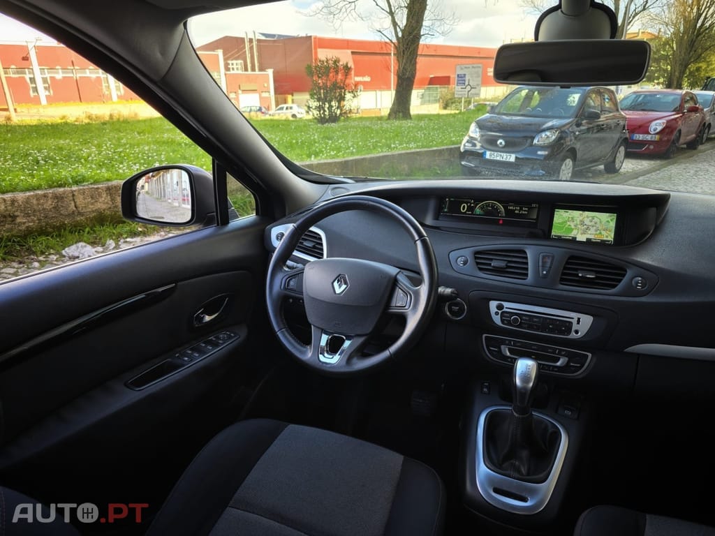 Renault Scénic 1.5 dCi Dynamique S EDC