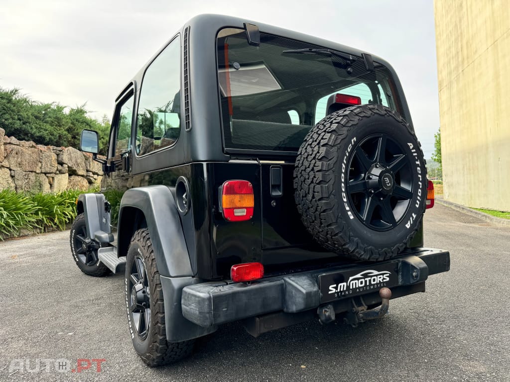 Jeep Wrangler 2.5 Sport Hard Top